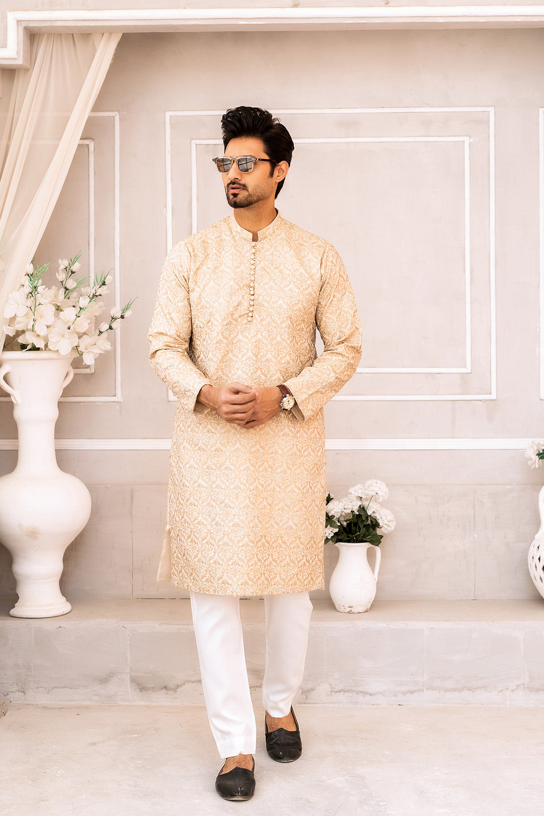 Biege Embroidered Kurta Trouser